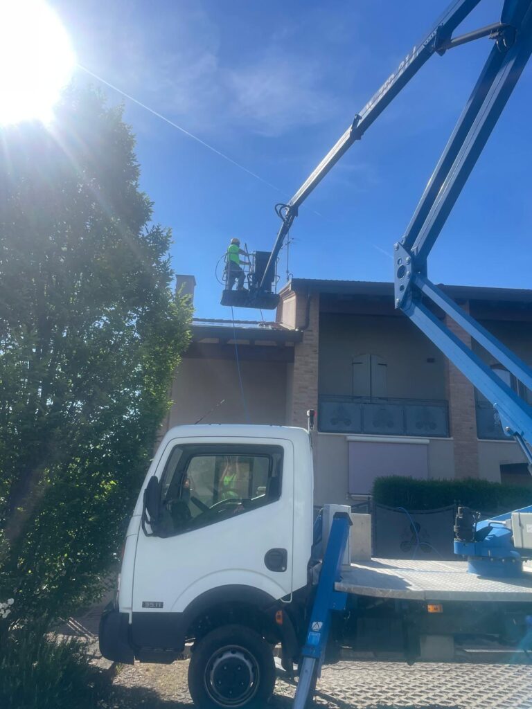Chi siamo Pulizia pannelli fotovoltaici