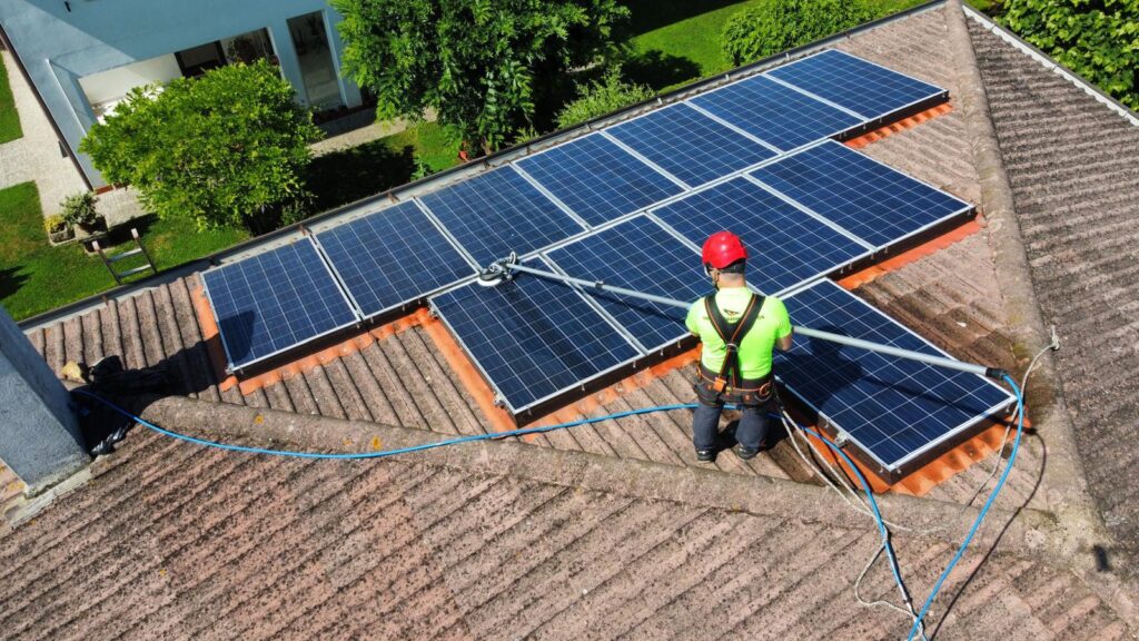 Chi siamo Pulizia pannelli fotovoltaici